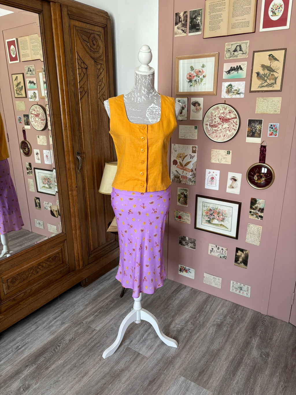 Jupe nuisette lilas à motifs fleuris – T.34- Vintage années 2000