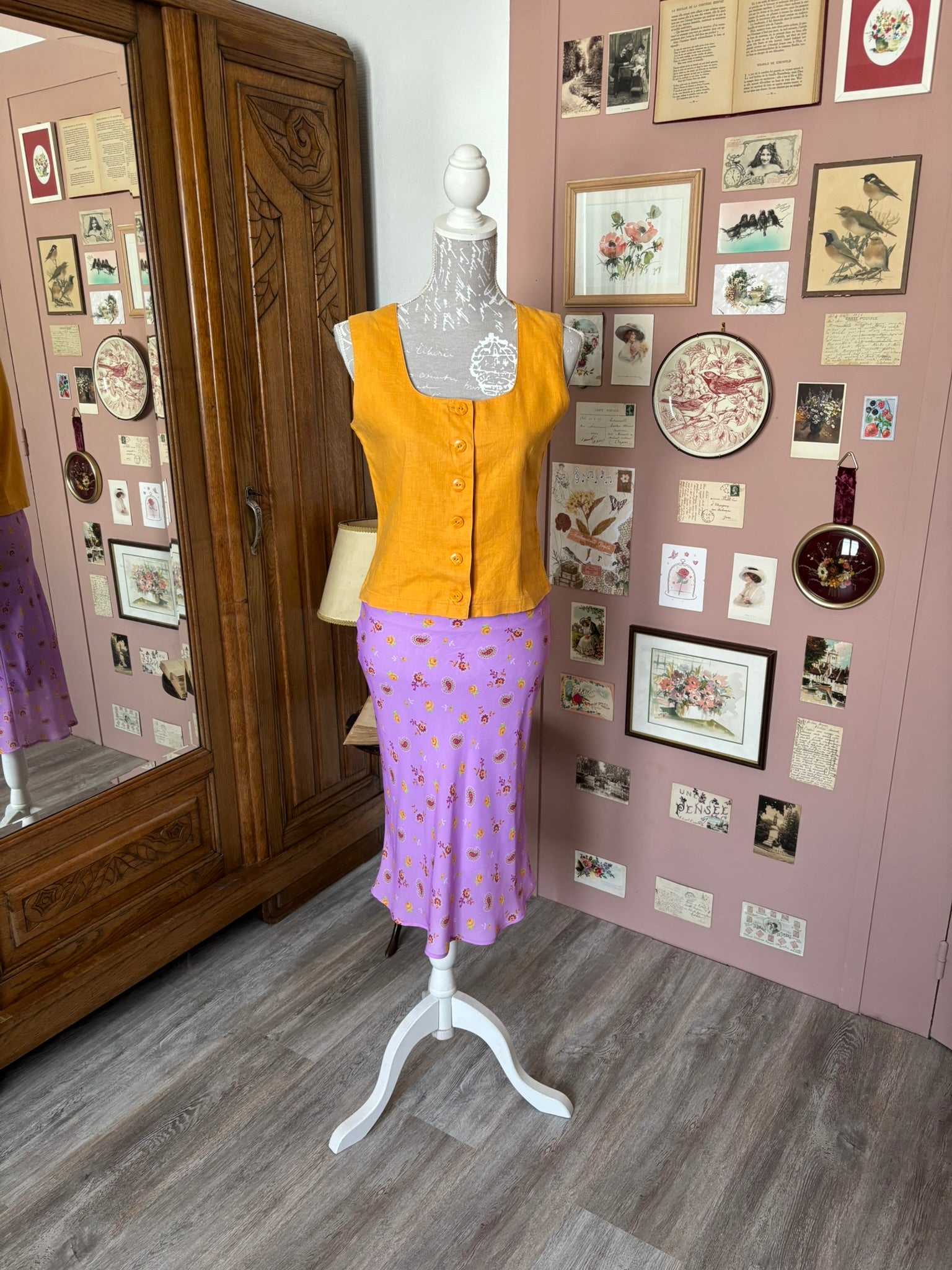 Jupe nuisette lilas à motifs fleuris – T.34- Vintage années 2000