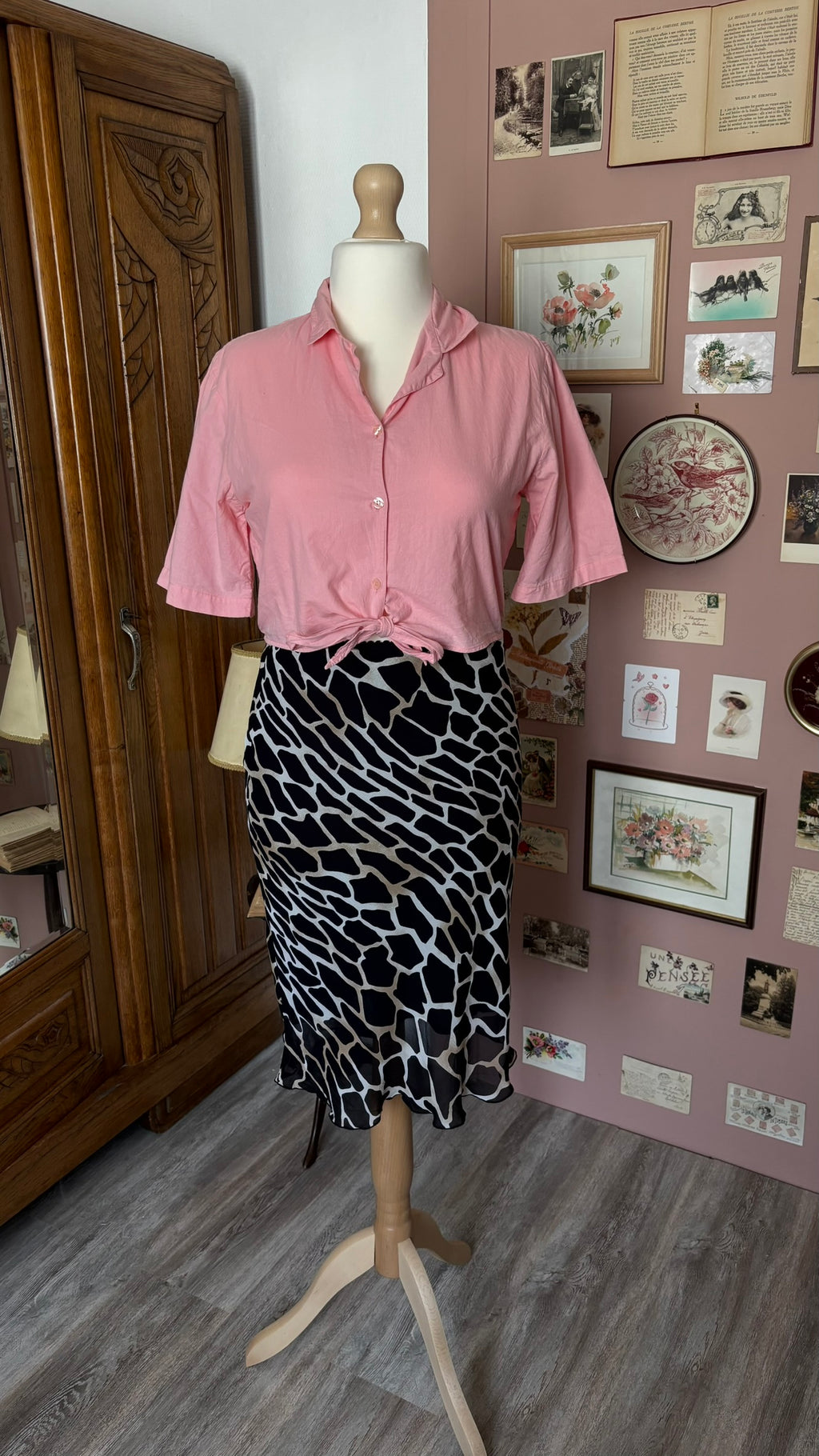 Jupe midi à motif animalier – T. 38/40 – Années 2000
