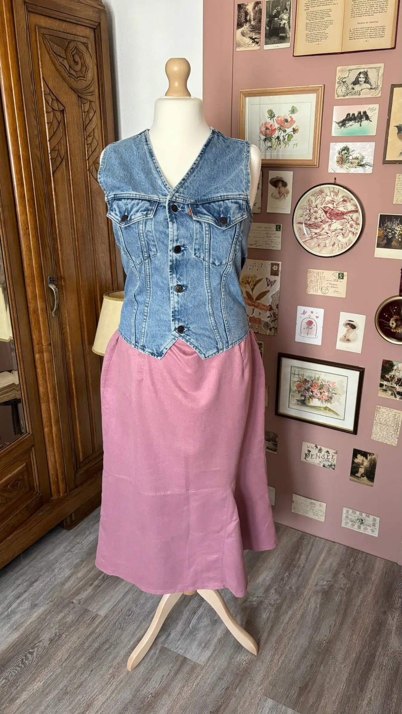 Jupe midi en suédine vieux rose – Bleu Bonheur – T.44/46 – Années 2000