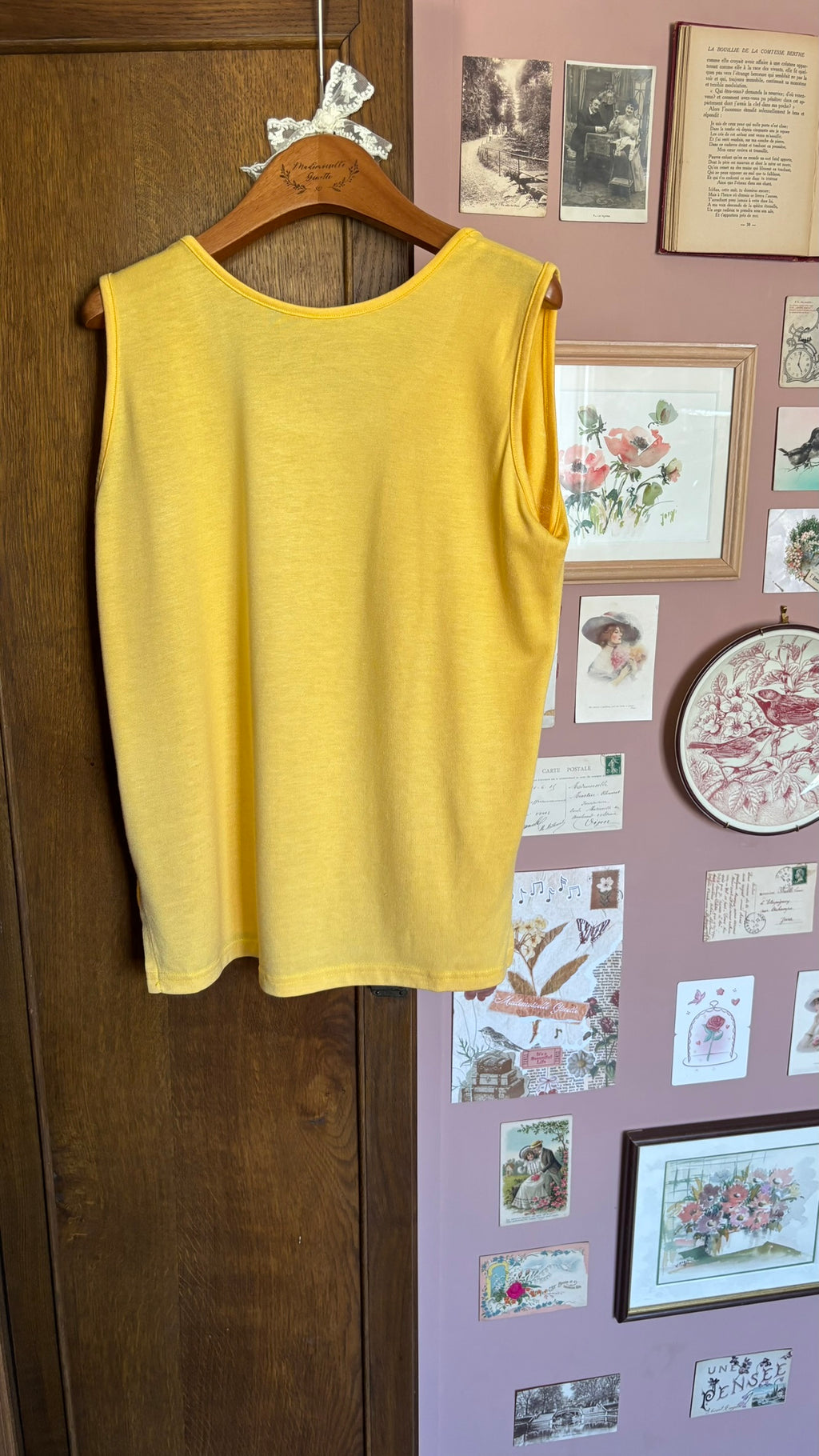 Débardeur jaune à fleurs brodées - Du 38 au 42 - Années 90