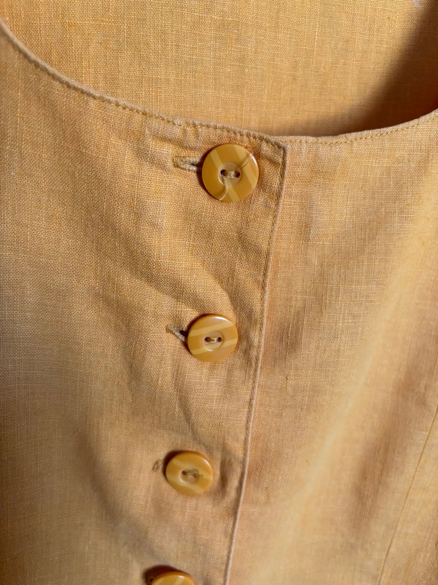 Top boutonné safran en lin et coton - T.36/38- Vintage années 90