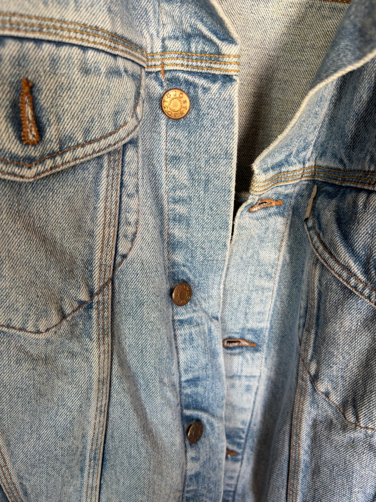 Veste en jean du 38 au 44 selon l'effet recherché- Jost – Vintage années 90