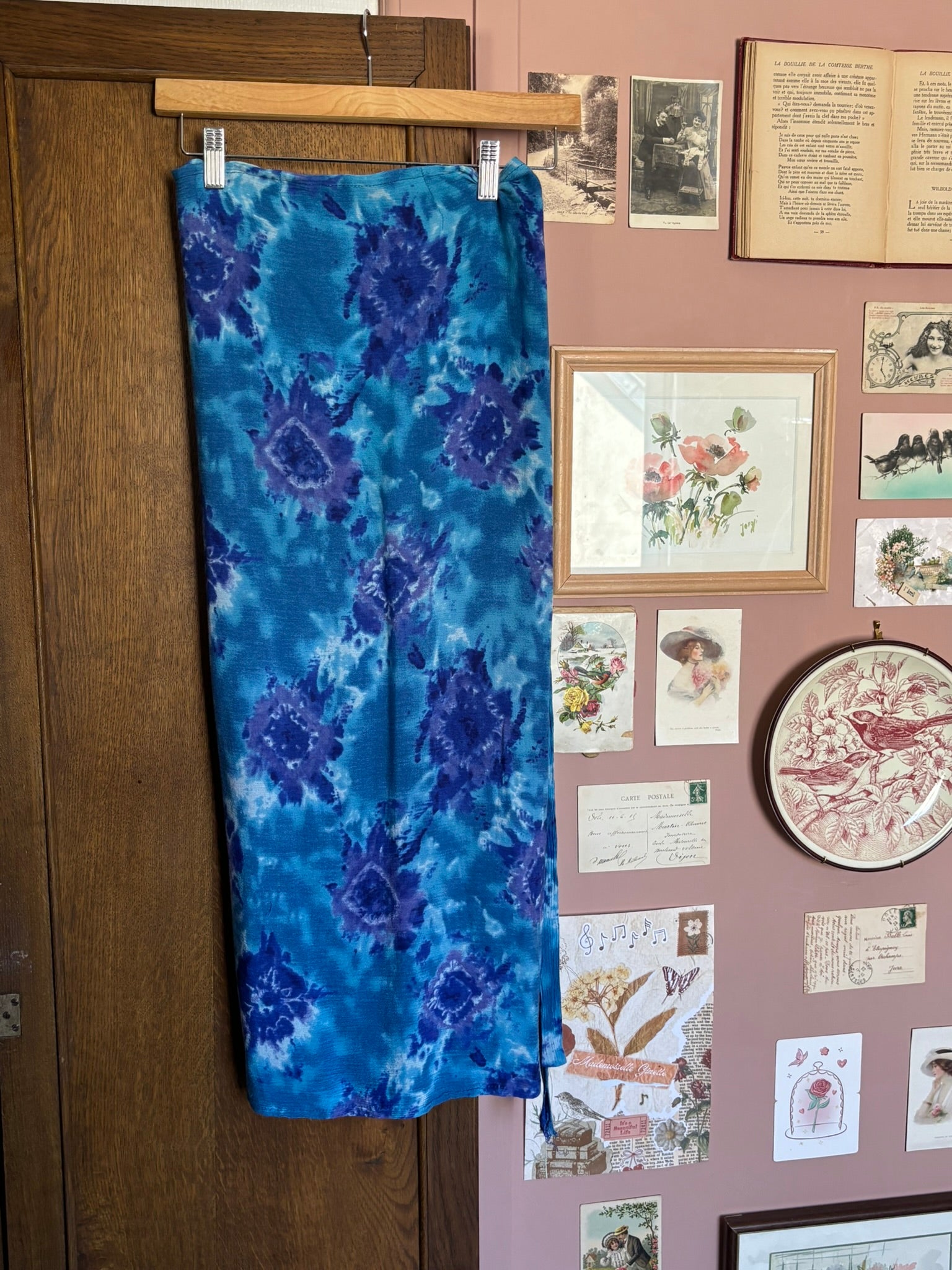 Blue watercolor wrap midi skirt – Sizes 36 to 44 – 90s Vintage