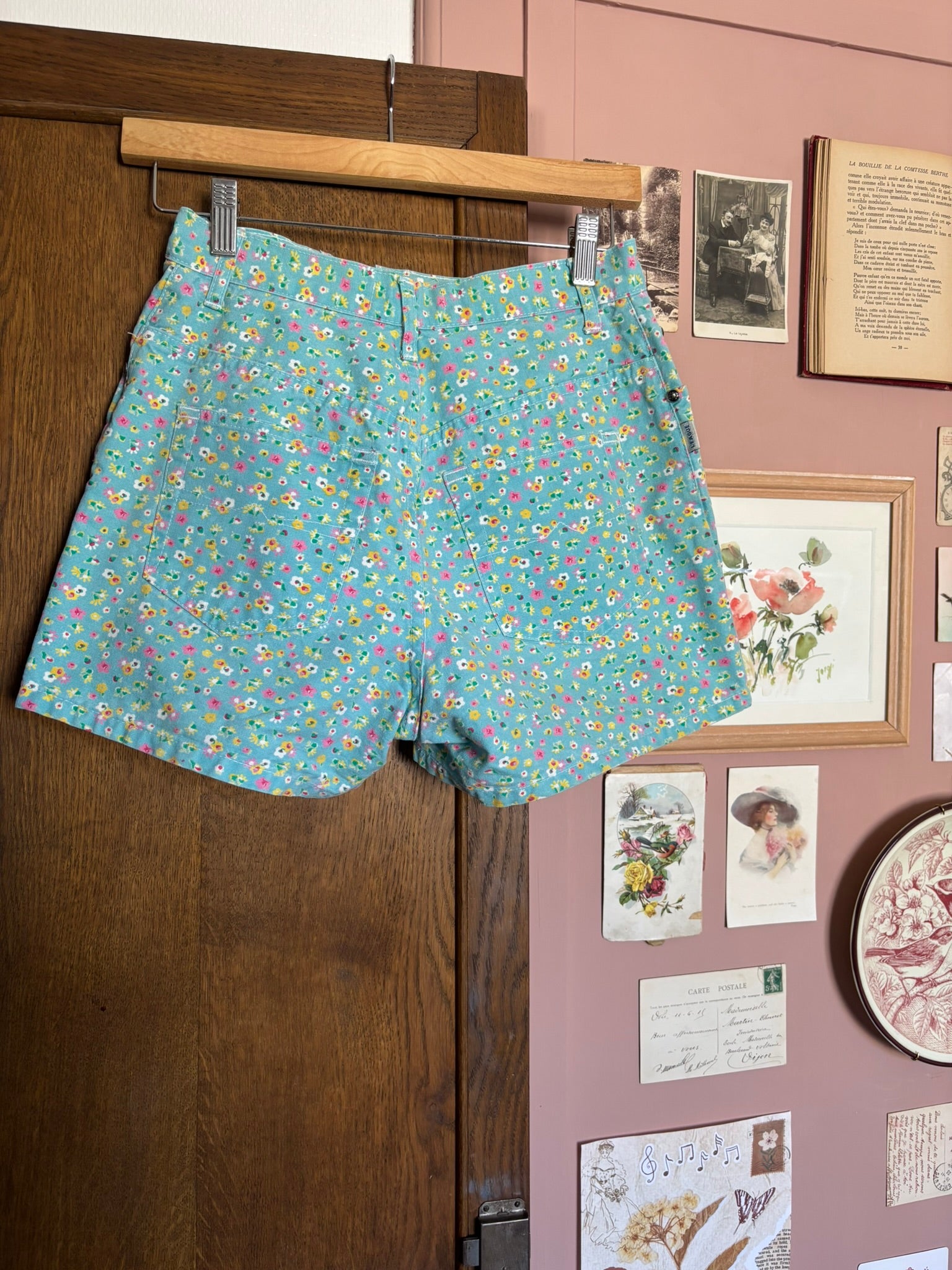 Short fleuri bleu turquoise Naf Naf –  T.34/36 - Début des années 2000