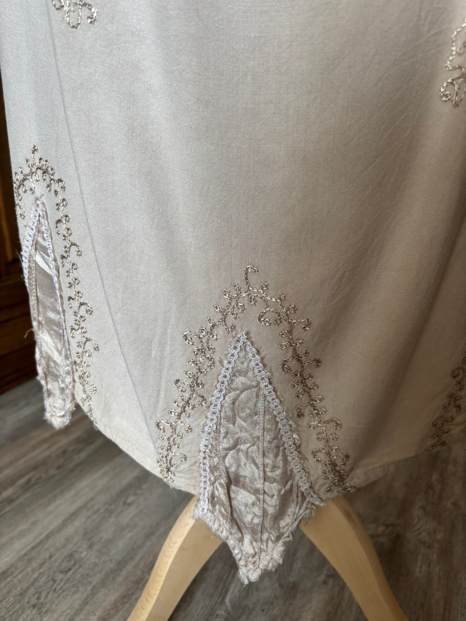 Jupe fluide bohème brodée – T.44/46 – Vintage années 2000