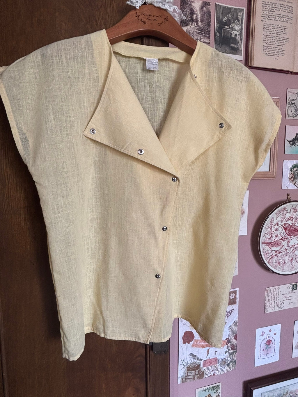 Chemisier jaune pastel à col asymétrique – T.38/40 – Vintage années 80/90