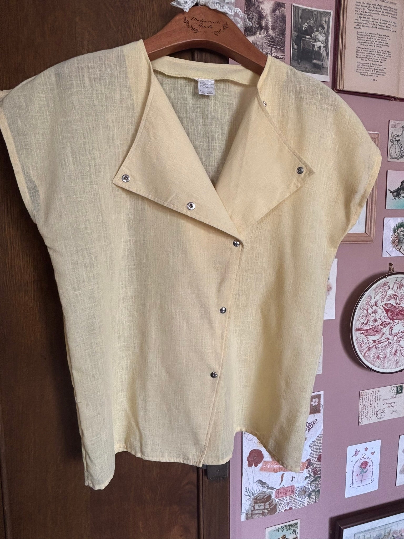 Chemisier jaune pastel à col asymétrique – T.38/40 – Vintage années 80/90