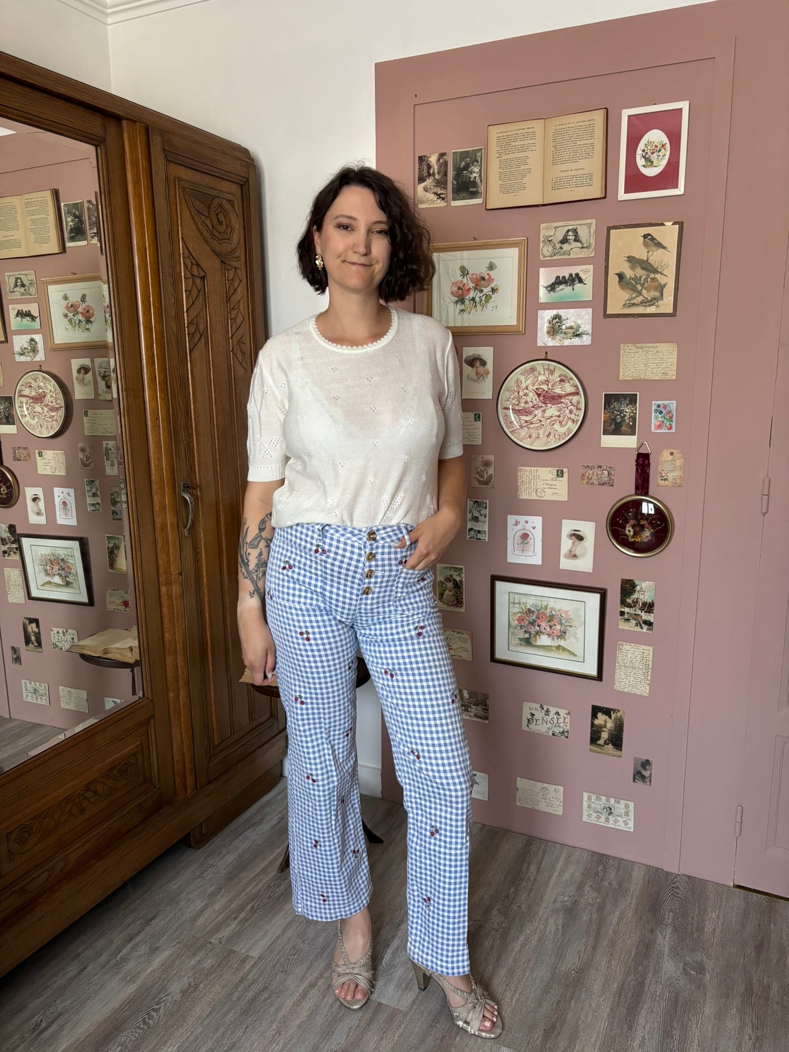 T-shirt en maille écrue à motifs ajourés – T. 38/40 – Vintage années 90