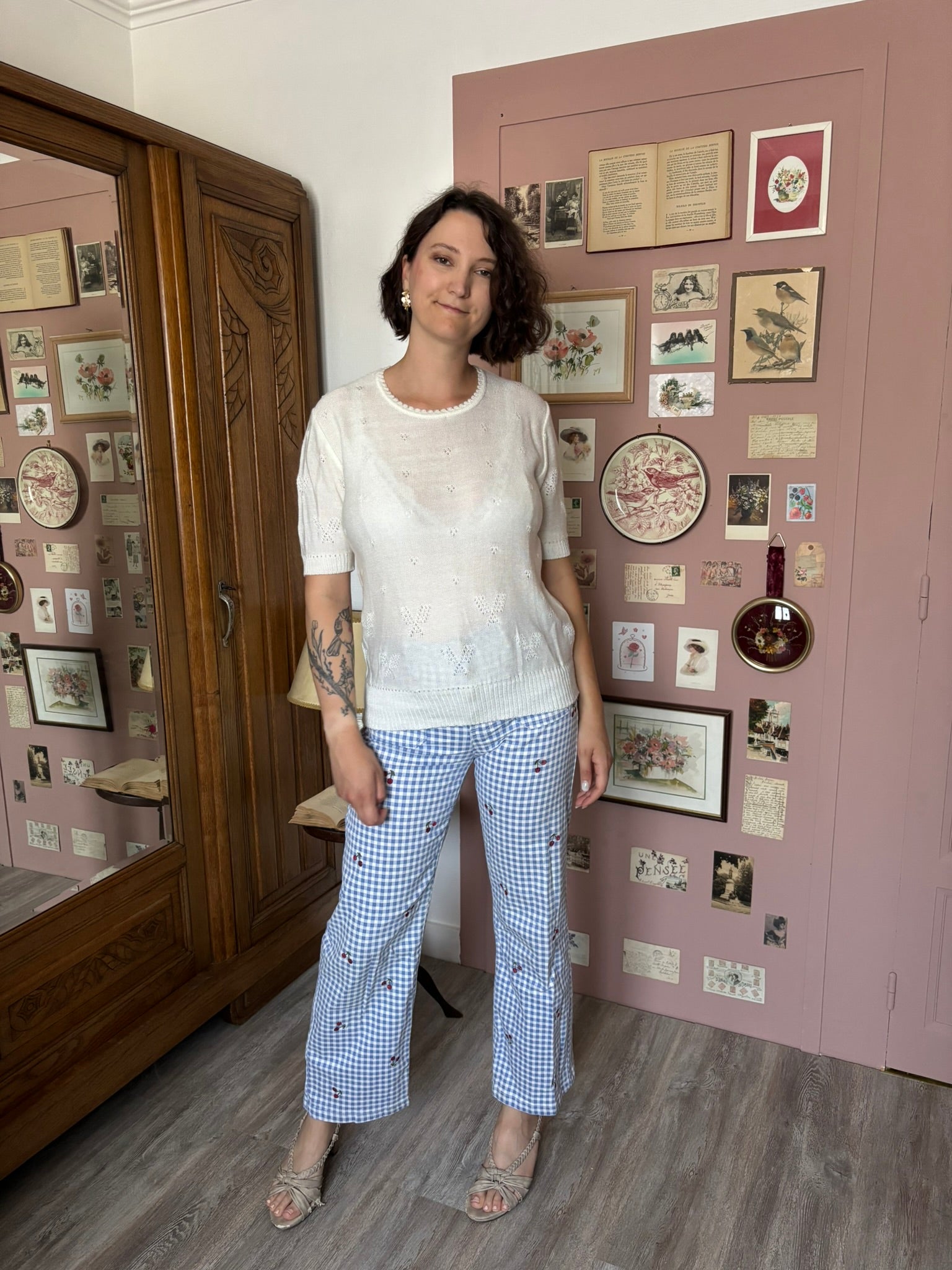 T-shirt en maille écrue à motifs ajourés – T. 38/40 – Vintage années 90