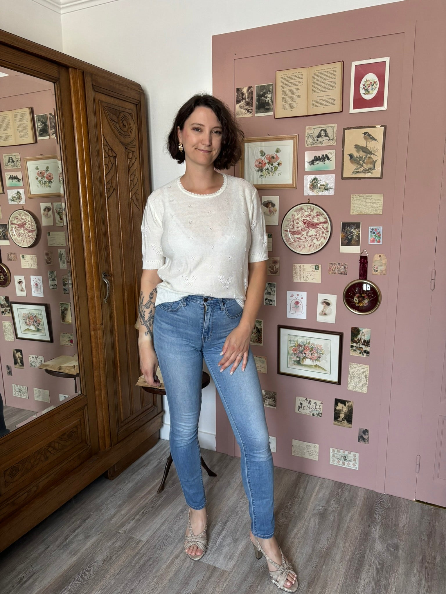 T-shirt en maille écrue à motifs ajourés – T. 38/40 – Vintage années 90
