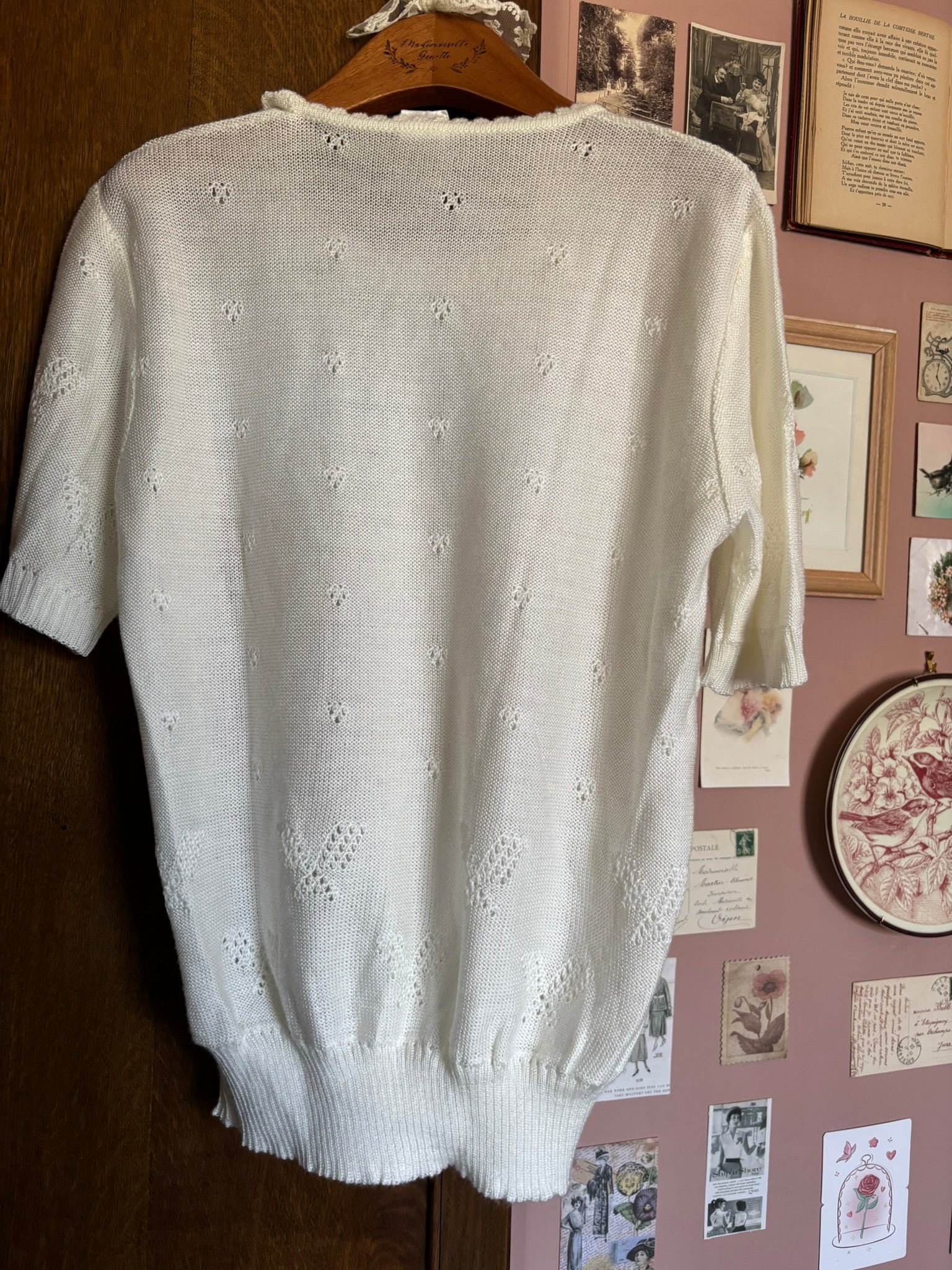 T-shirt en maille écrue à motifs ajourés – T. 38/40 – Vintage années 90
