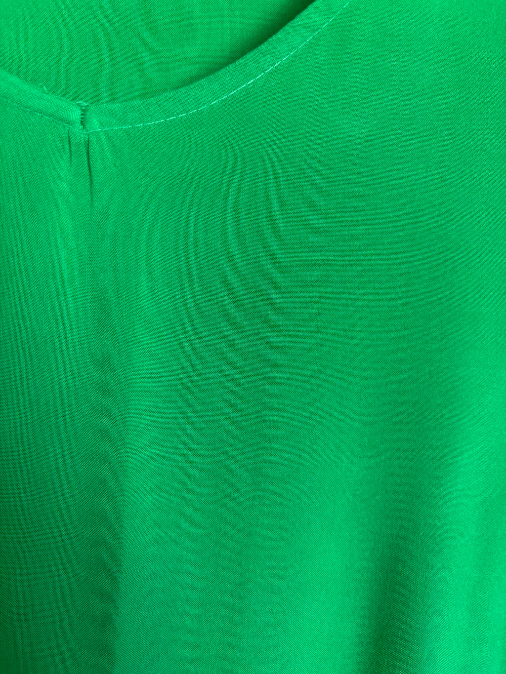 Robe fluide vert émeraude – T.44 – Vintage années 2000