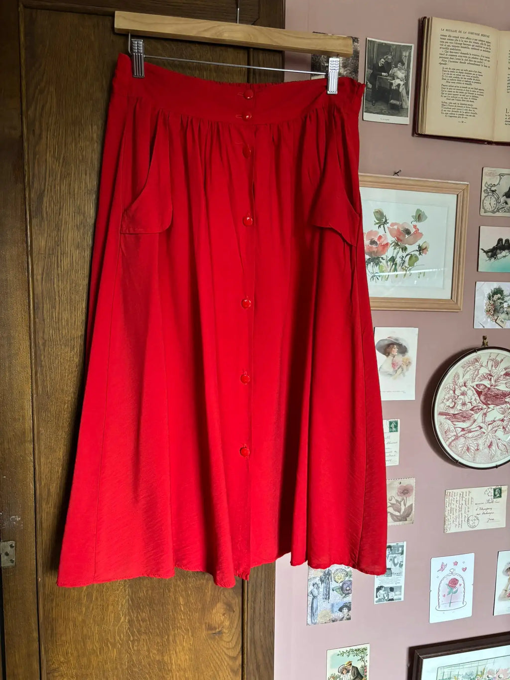 Jupe midi rouge boutonnée – Fabriquée en France – T.40/42 – Vintage années 80/90