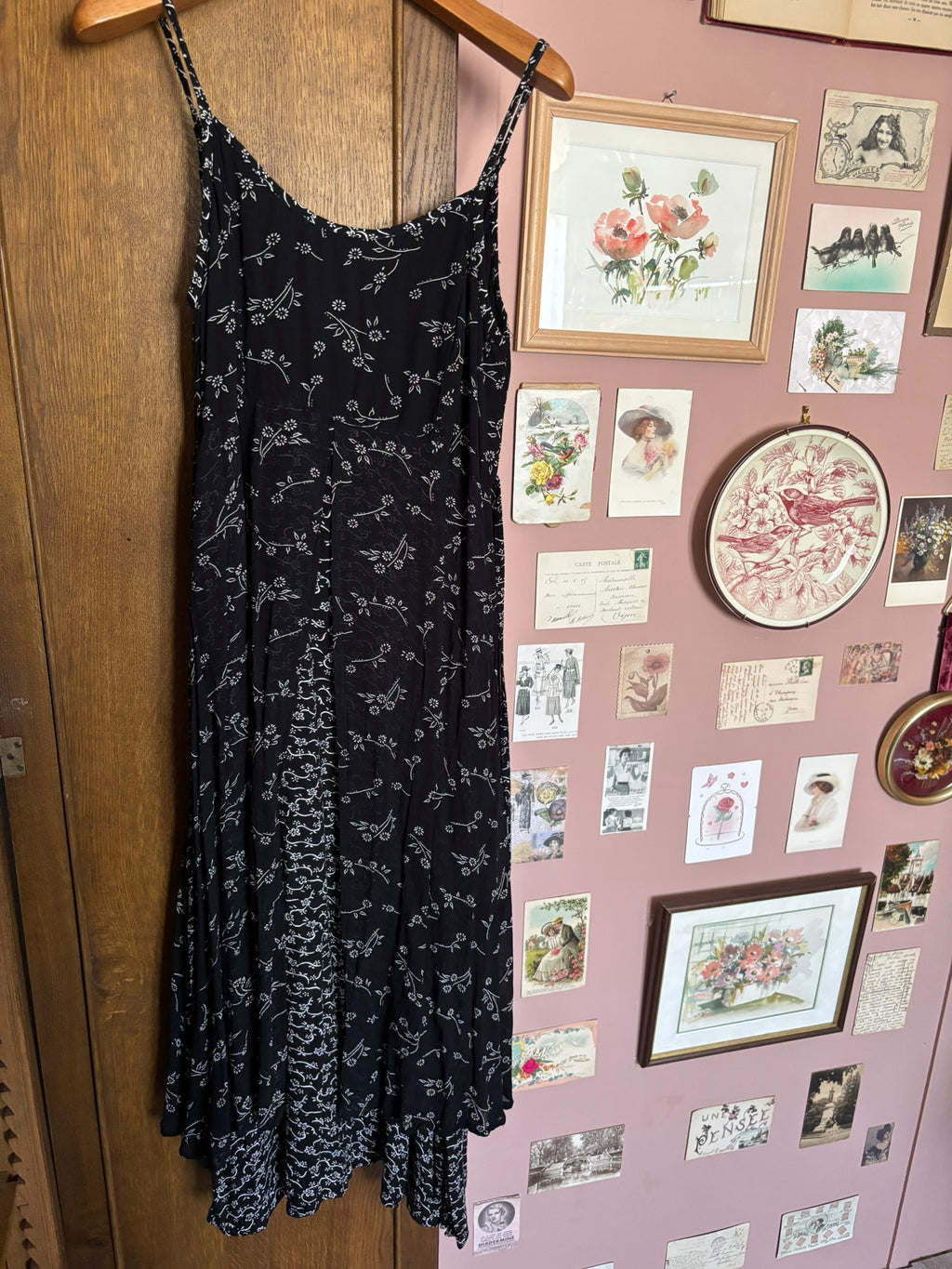 Robe midi noire fleurie – T.36 / petit 38 – Années 90/2000