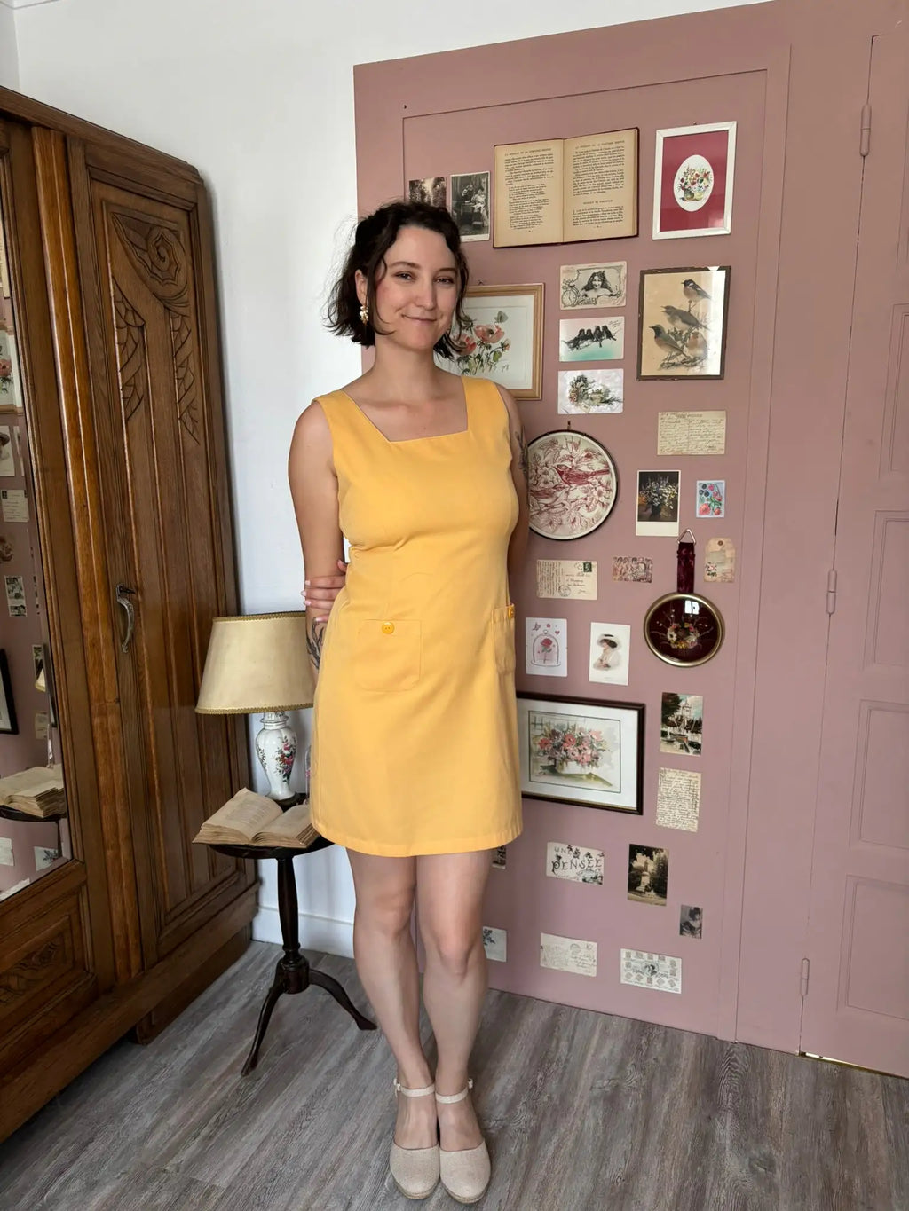 Pastel yellow pinafore dress – Size 8 (UK) / Size 4 (US) - 80s/90s