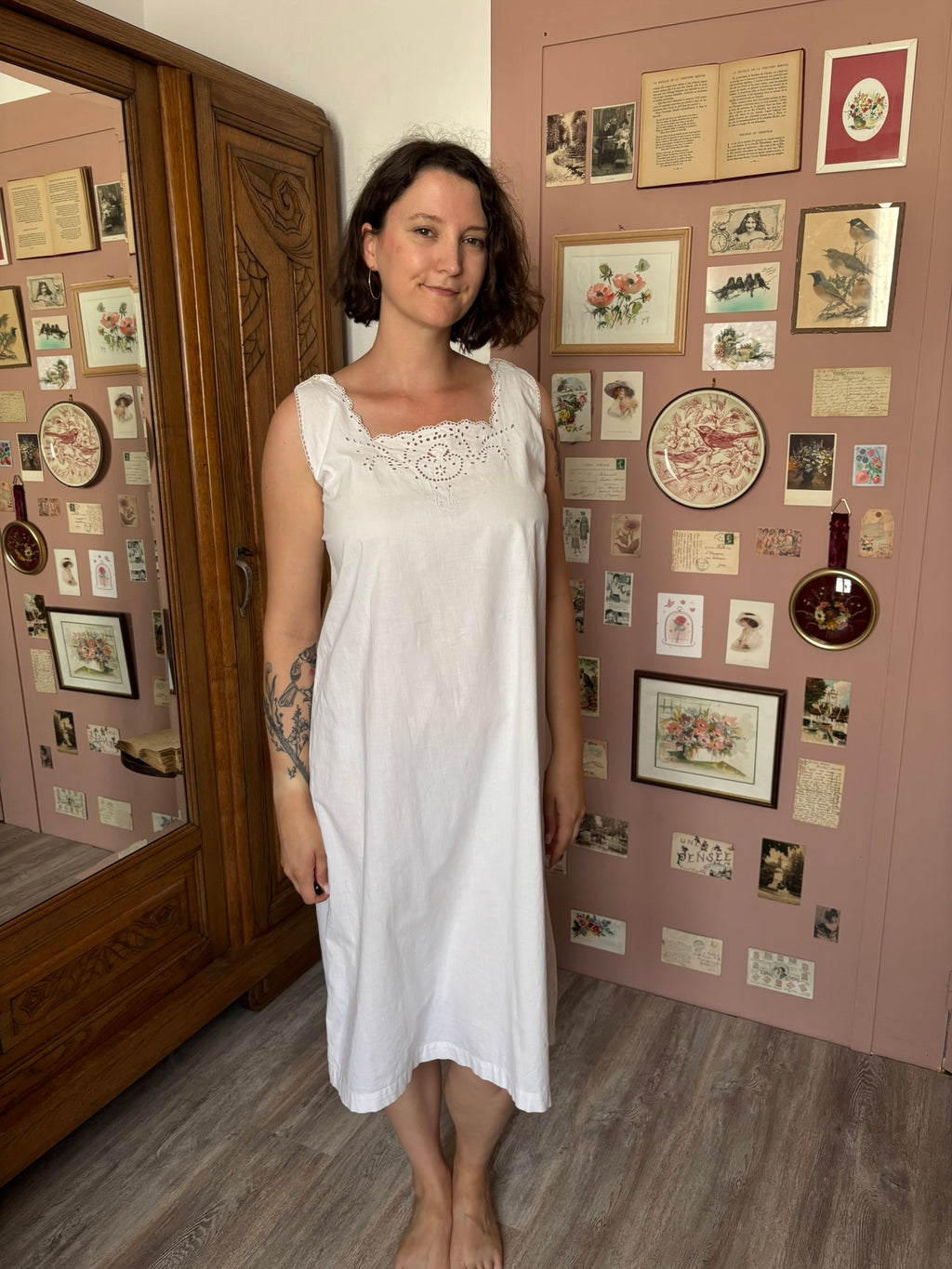 Nuisette ancienne blanche en coton brodé – Du 38 au 42 - Début XXe siècle