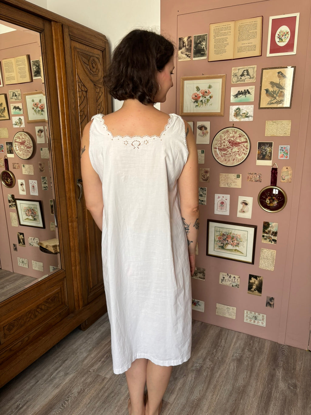Nuisette ancienne blanche en coton brodé – Du 38 au 42 - Début XXe siècle