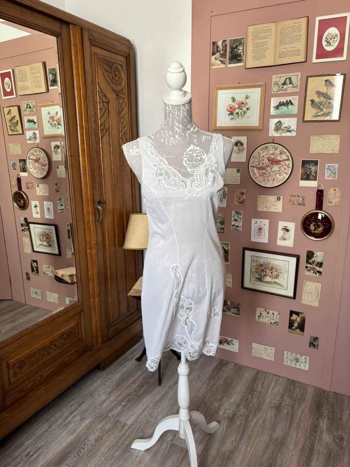 Nuisette vintage blanche à broderies – Sapho T34/36 – Années 80/90