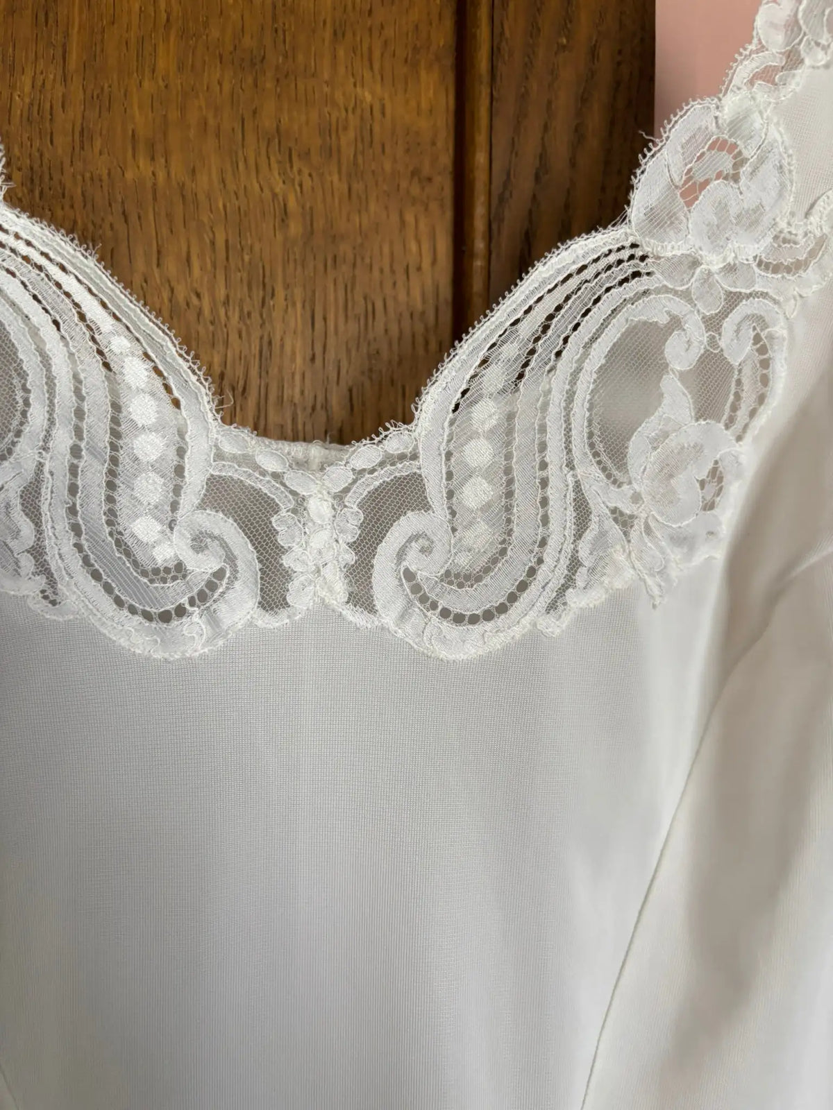 Nuisette vintage blanche à broderies – Sapho T34/36 – Années 80/90