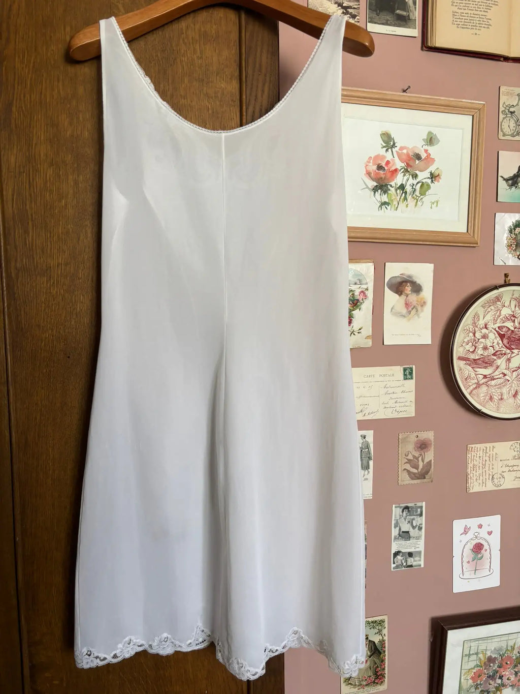 Nuisette vintage blanche à broderies – Sapho T34/36 – Années 80/90