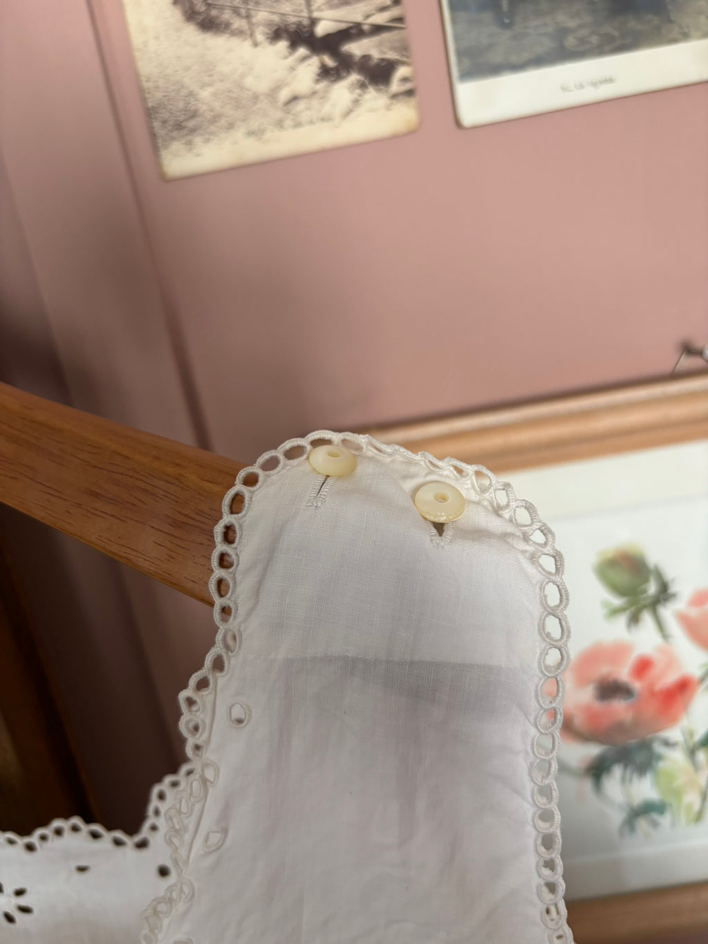 Nuisette ancienne blanche en coton brodé – Du 38 au 42 - Début XXe siècle