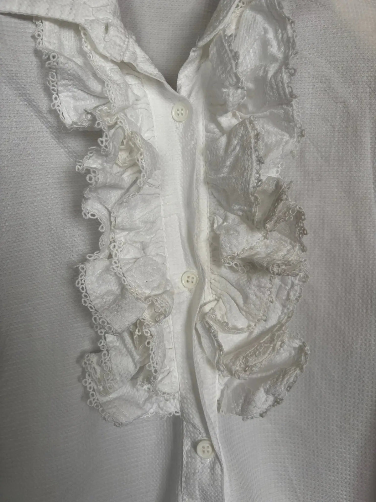 Chemise vintage blanche à jabot volanté –T.38 - Années 80