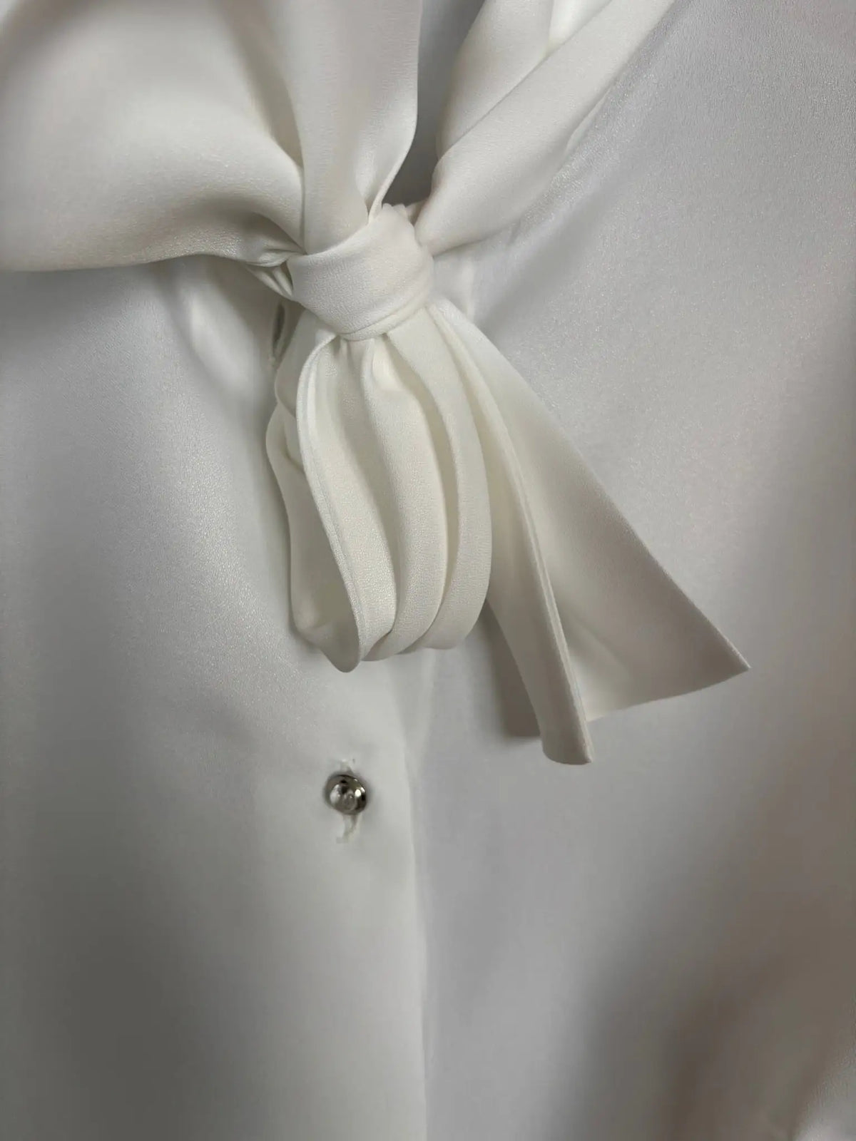 Chemise vintage blanche à col lavallière – Création Gerges Serre  T.42/44– Années 80