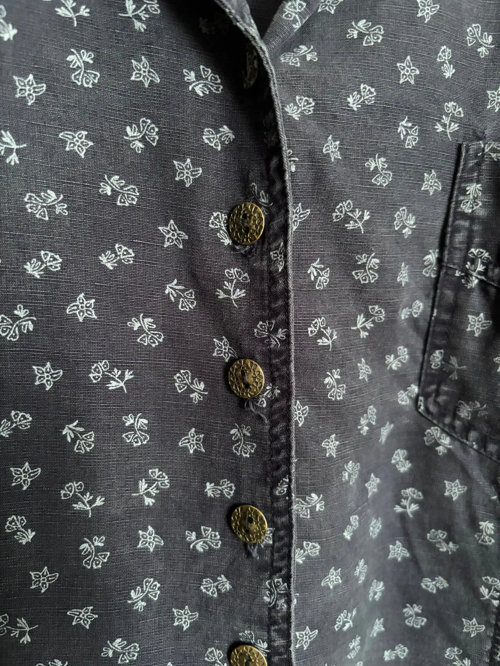 Chemisier effet denim fleuri – Kiabi – Du 38 au 42 - Années 90/2000