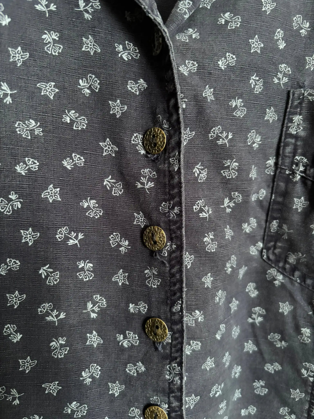 Chemisier effet denim fleuri – Kiabi – Du 38 au 42 - Années 90/2000