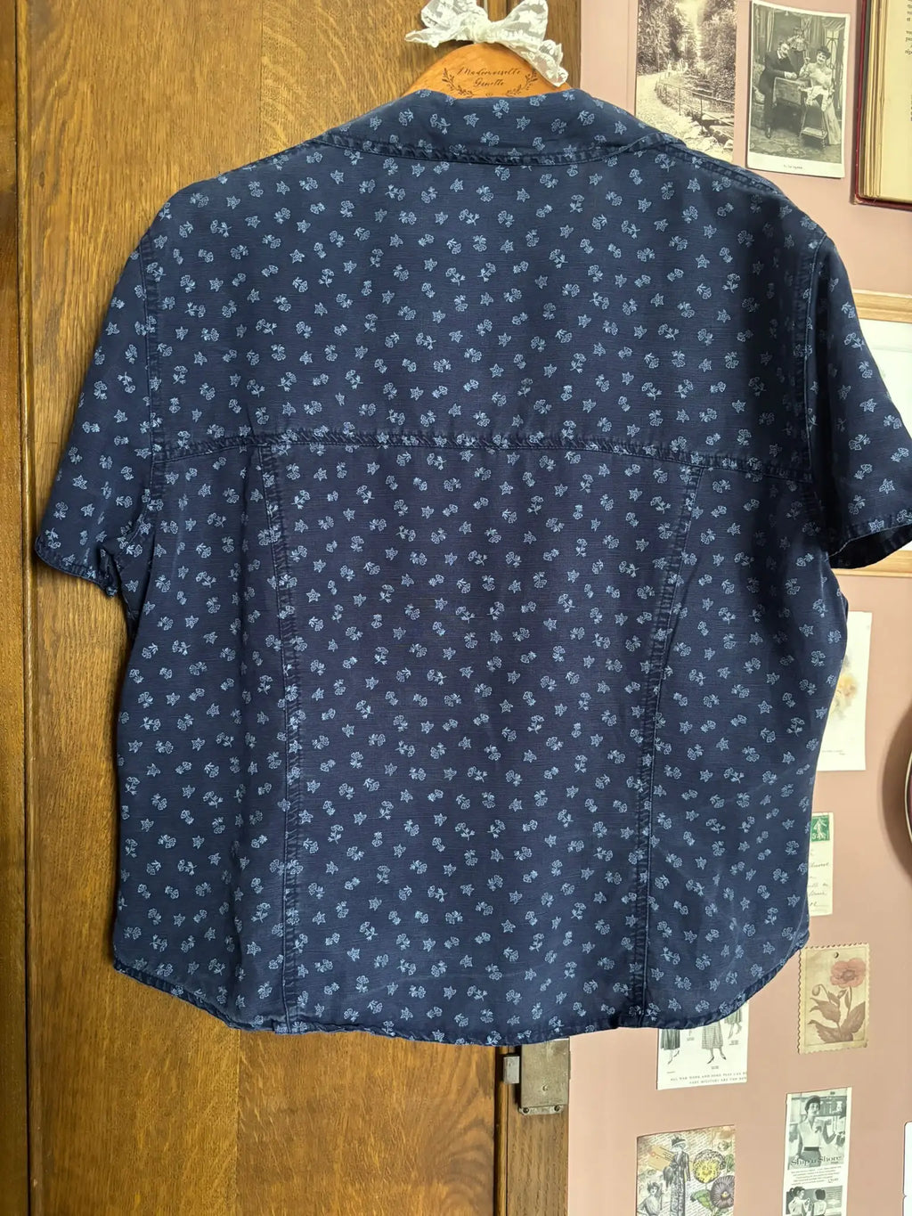 Chemisier effet denim fleuri – Kiabi – Du 38 au 42 - Années 90/2000