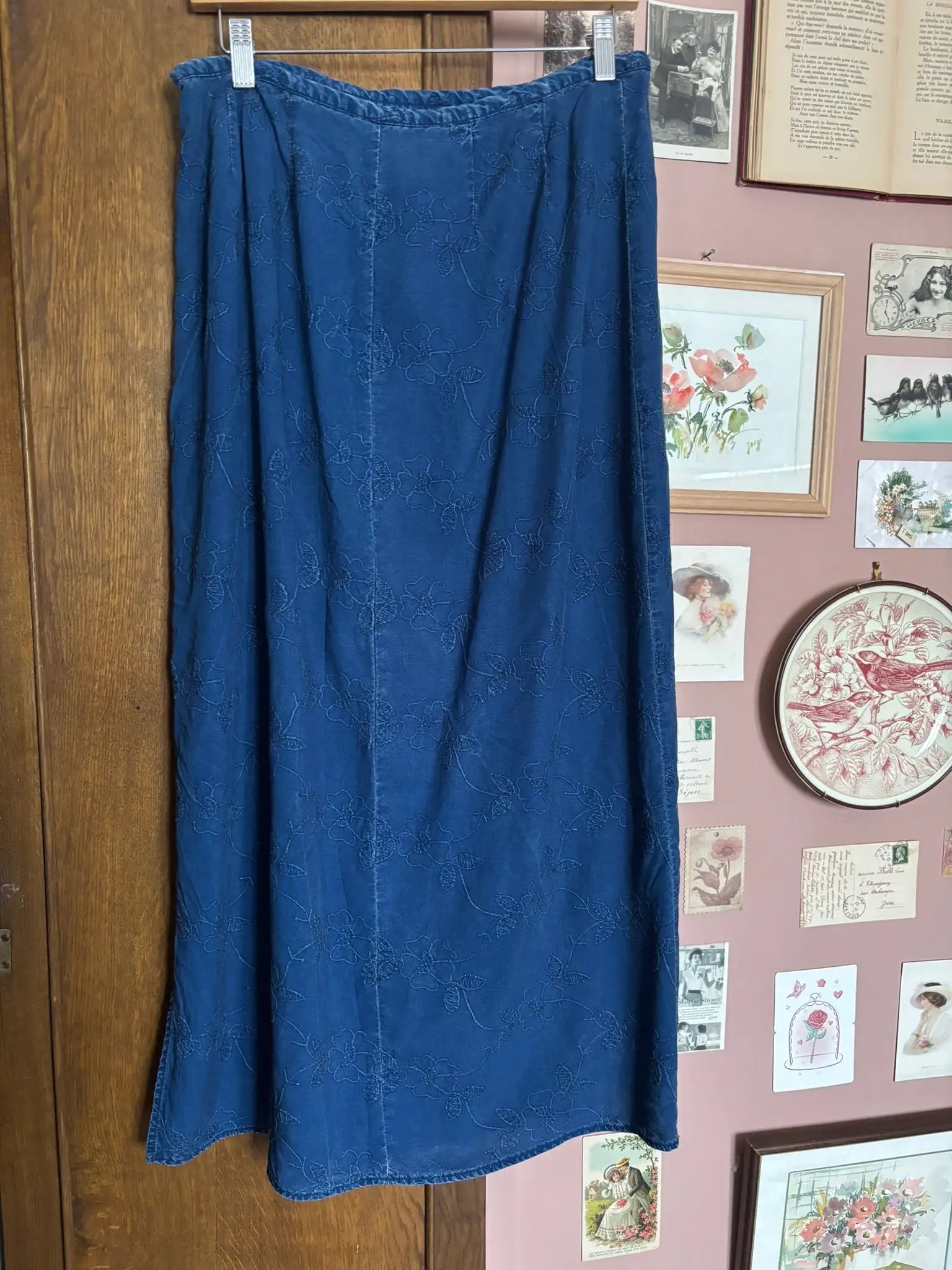 Jupe longue bleu denim brodée – Bleu de Sym  T.40/42 – Années 2000
