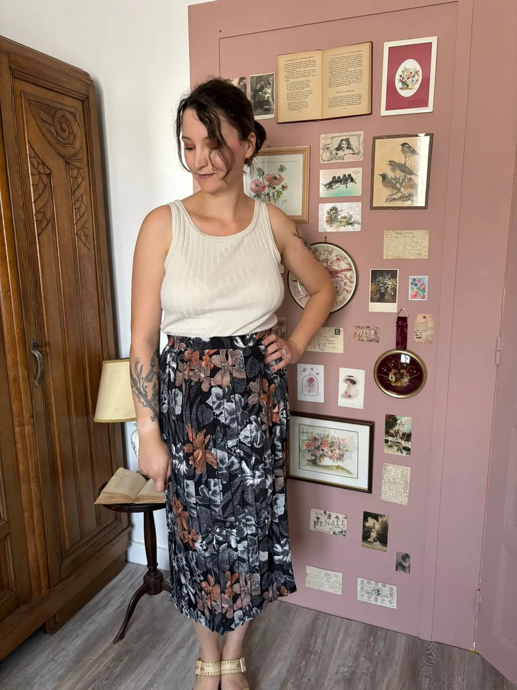 Furtif Floral Pleated Midi Skirt – Size 44/46 – 90s/2000s Vintage