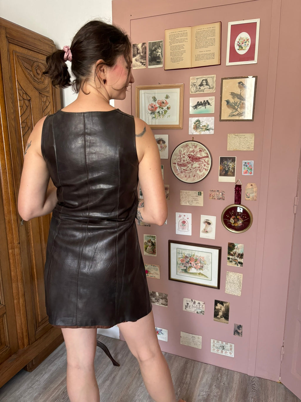 Robe courte en cuir marron – T.36/petit 38 – Vintage années 90