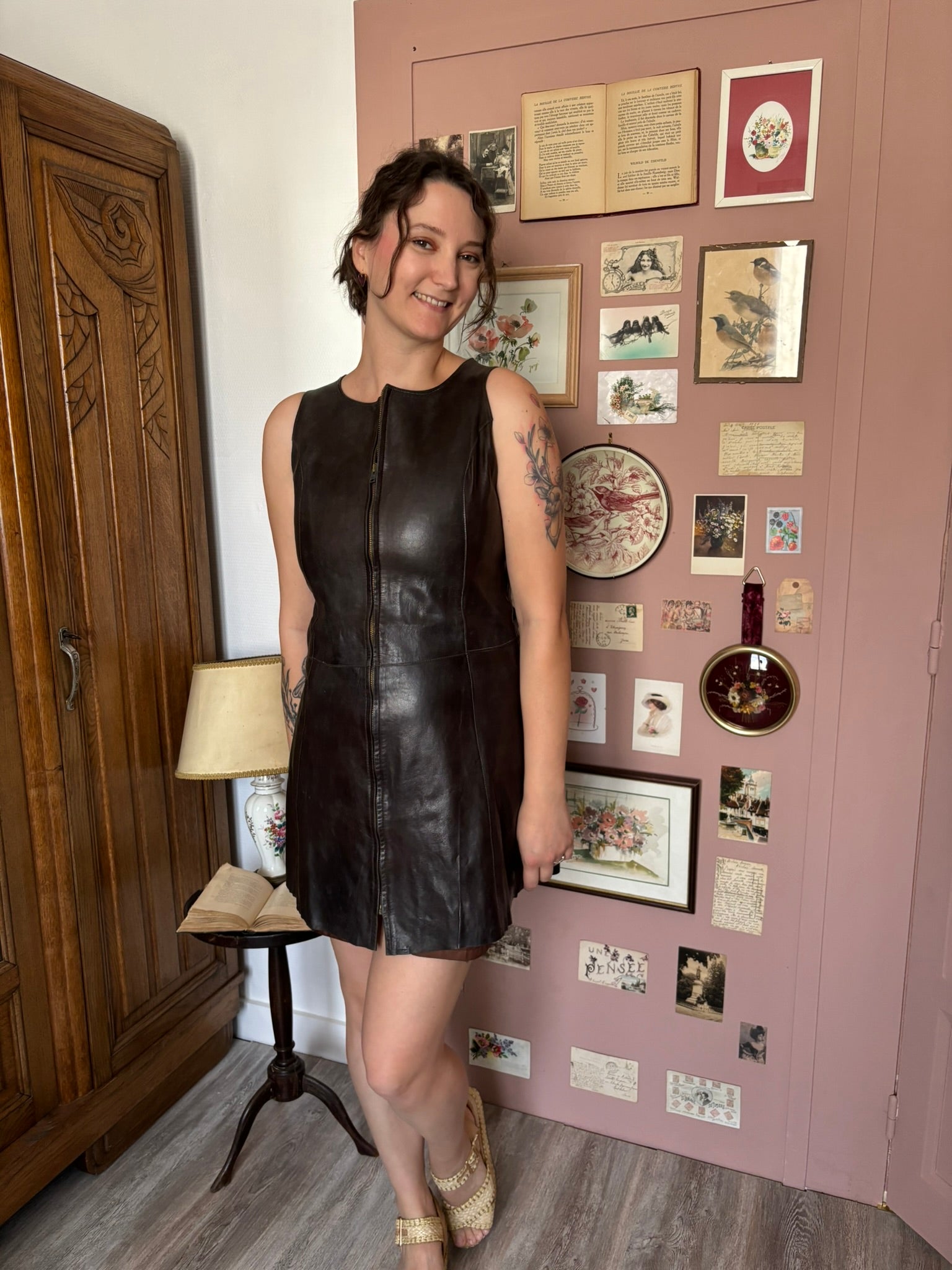 Robe courte en cuir marron – T.36/petit 38 – Vintage années 90