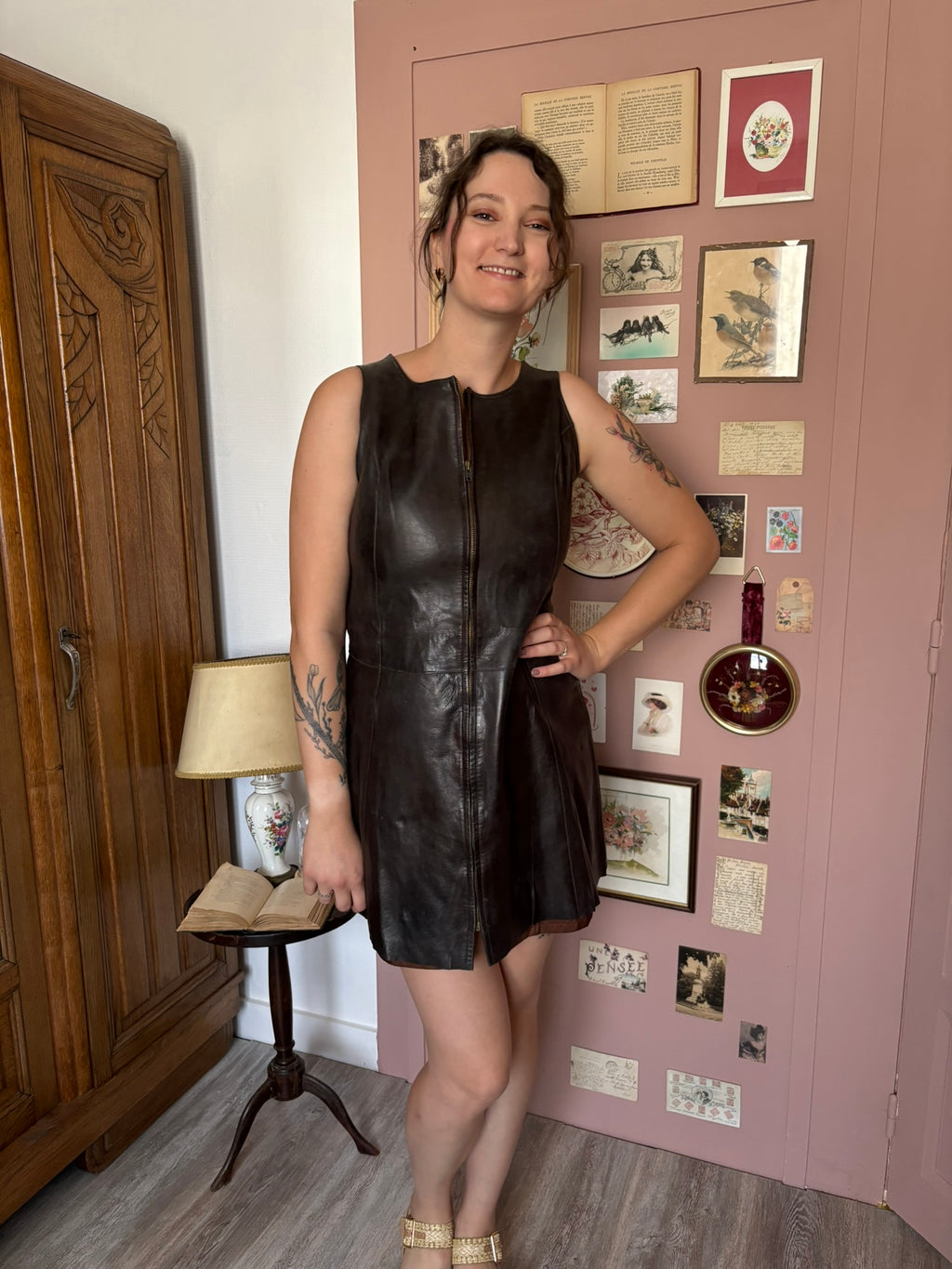Robe courte en cuir marron – T.36/petit 38 – Vintage années 90