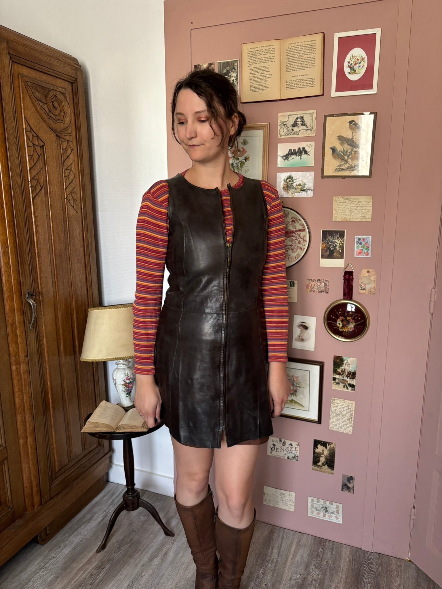Robe courte en cuir marron – T.36/petit 38 – Vintage années 90