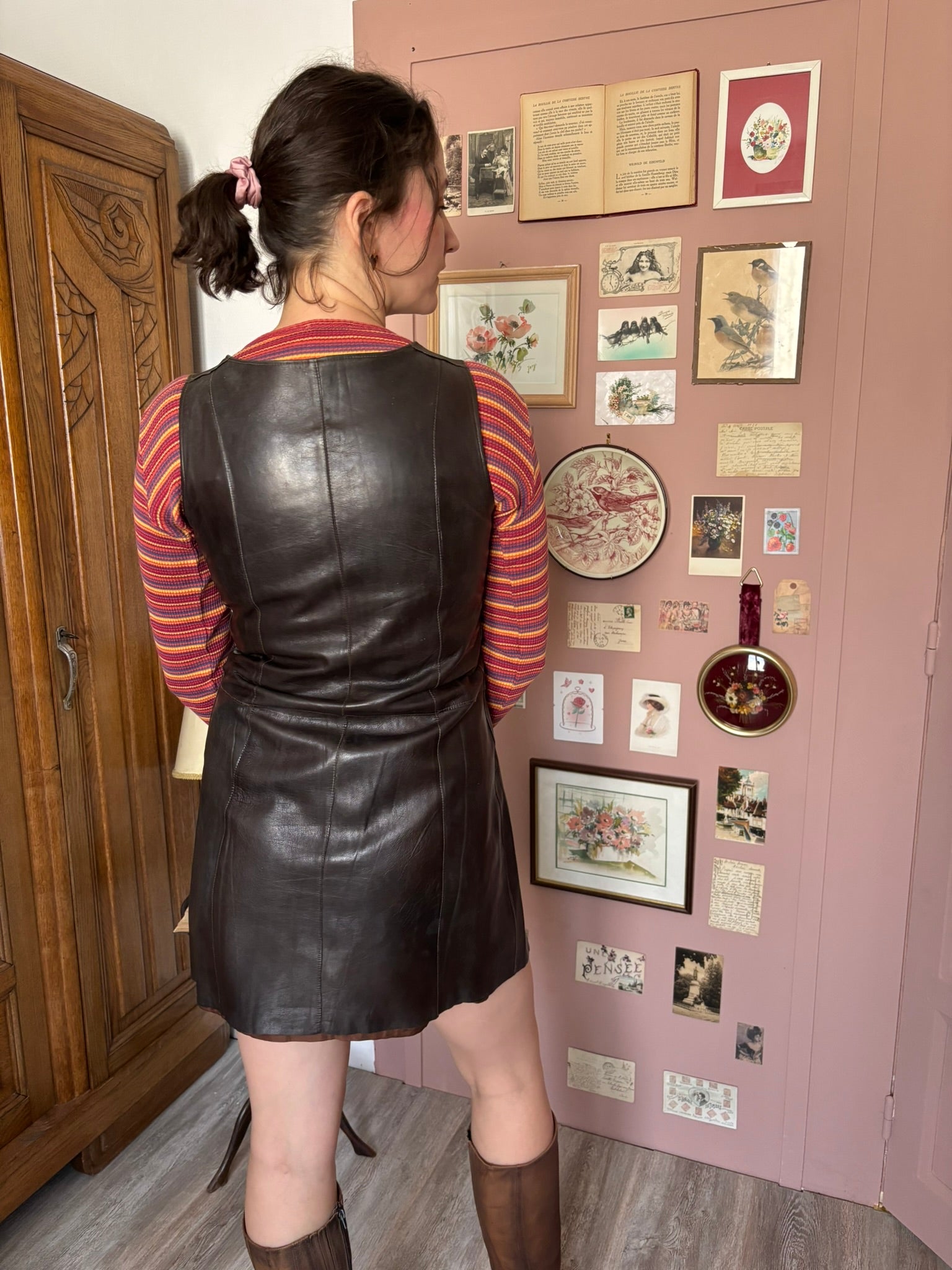 Robe courte en cuir marron – T.36/petit 38 – Vintage années 90