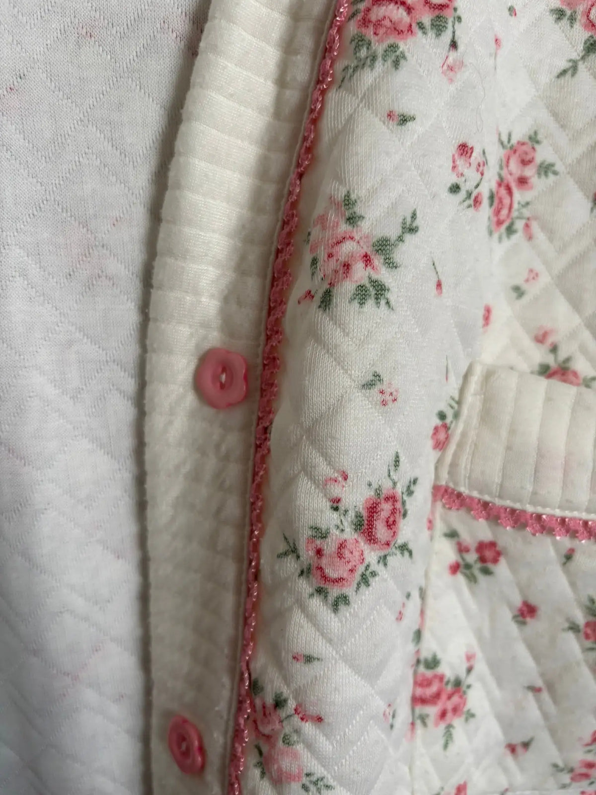 Floral quilted dressing gown – Sizes 38 to 42 – 80s Vintage
