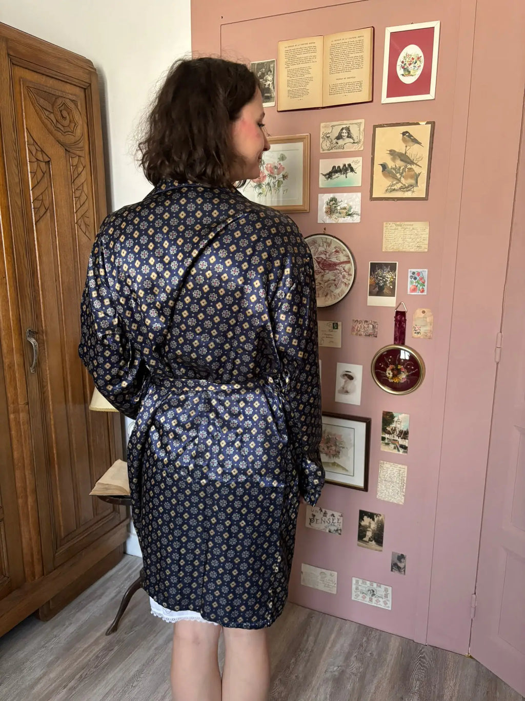 Robe de chambre satinée vintage à motifs –Du 42 au 46 -  Années 90