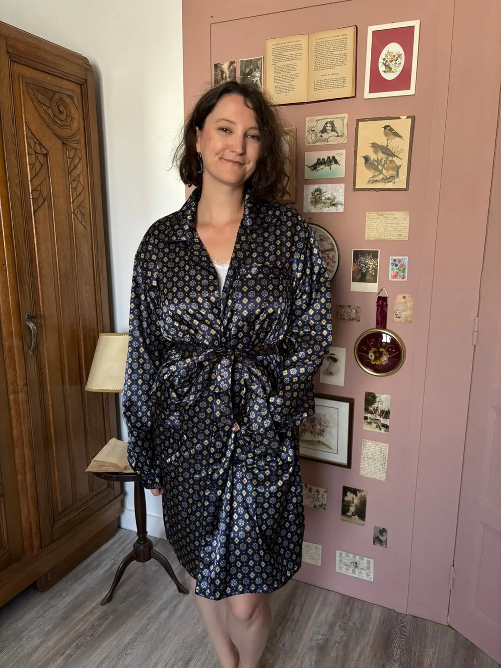 Robe de chambre satinée vintage à motifs –Du 42 au 46 -  Années 90