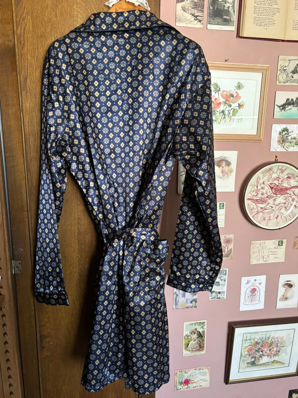 Robe de chambre satinée vintage à motifs –Du 42 au 46 -  Années 90