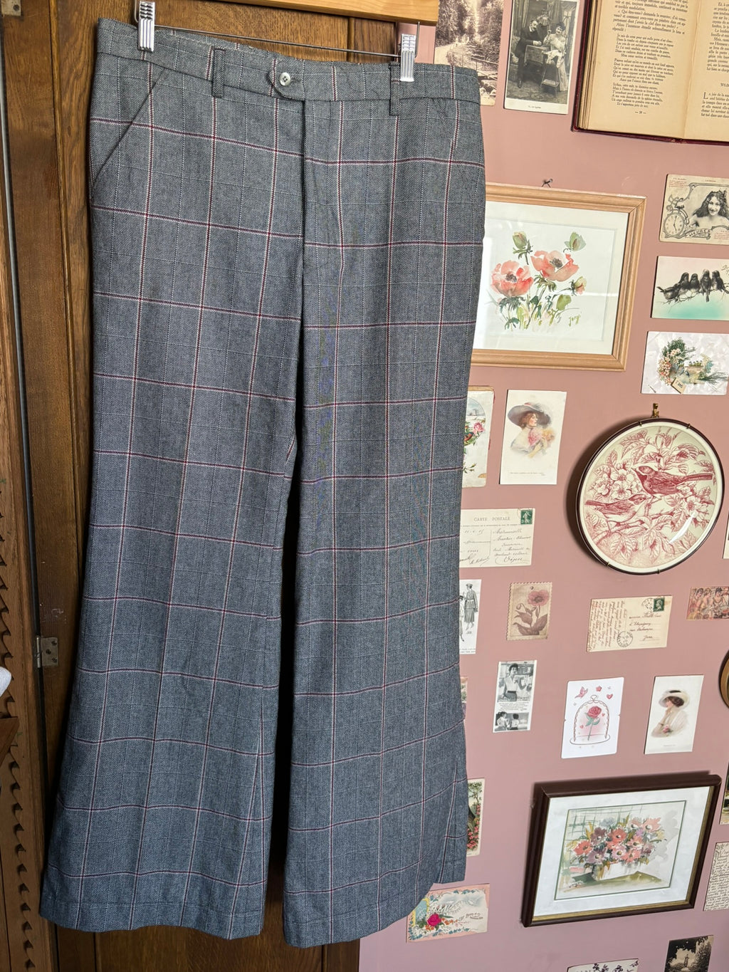 Men's plaid wool bell-bottom trousers – W: 34 / EU: 40/42 – 1970s