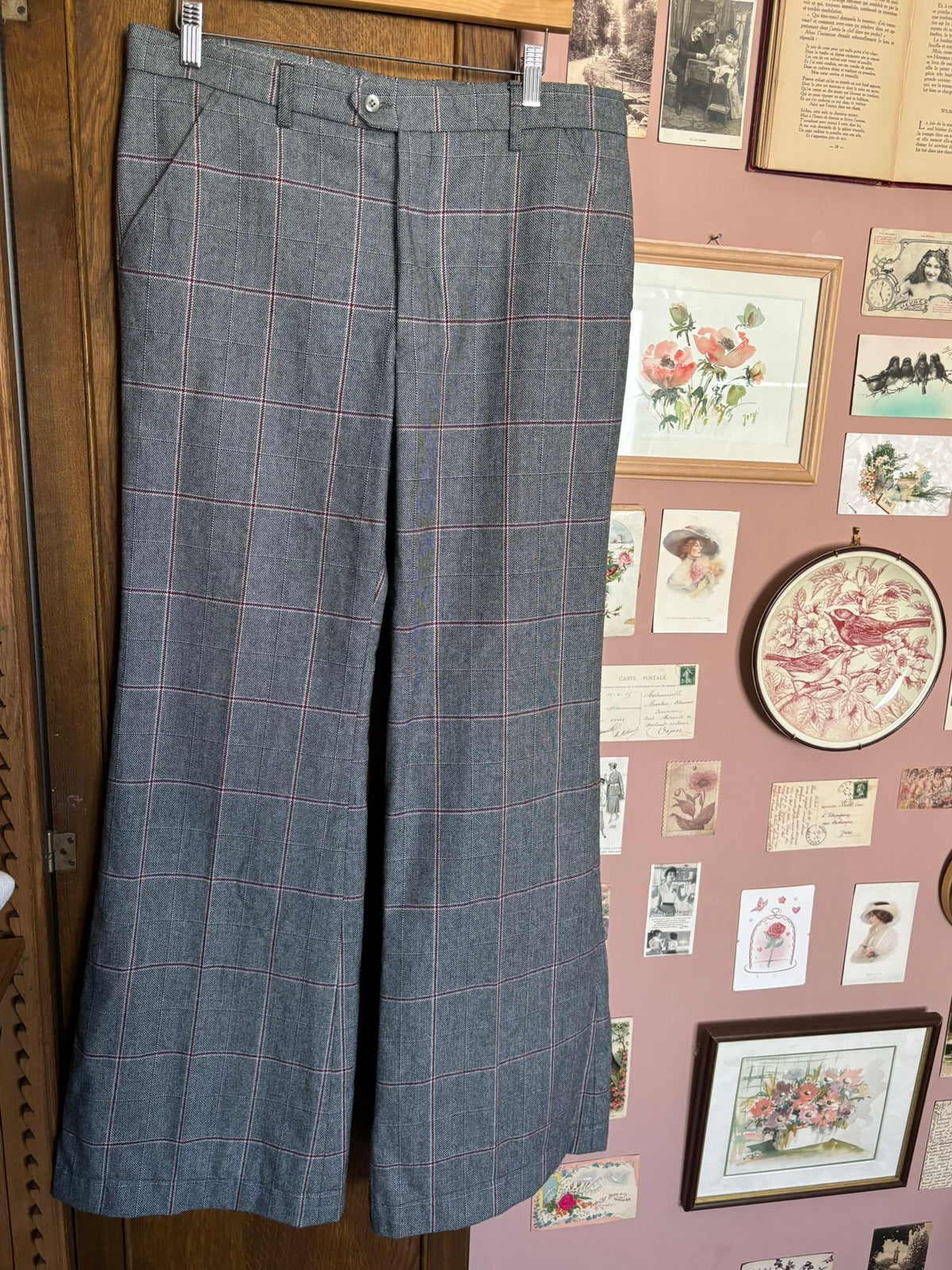 Men's plaid wool bell-bottom trousers – W: 34 / EU: 40/42 – 1970s