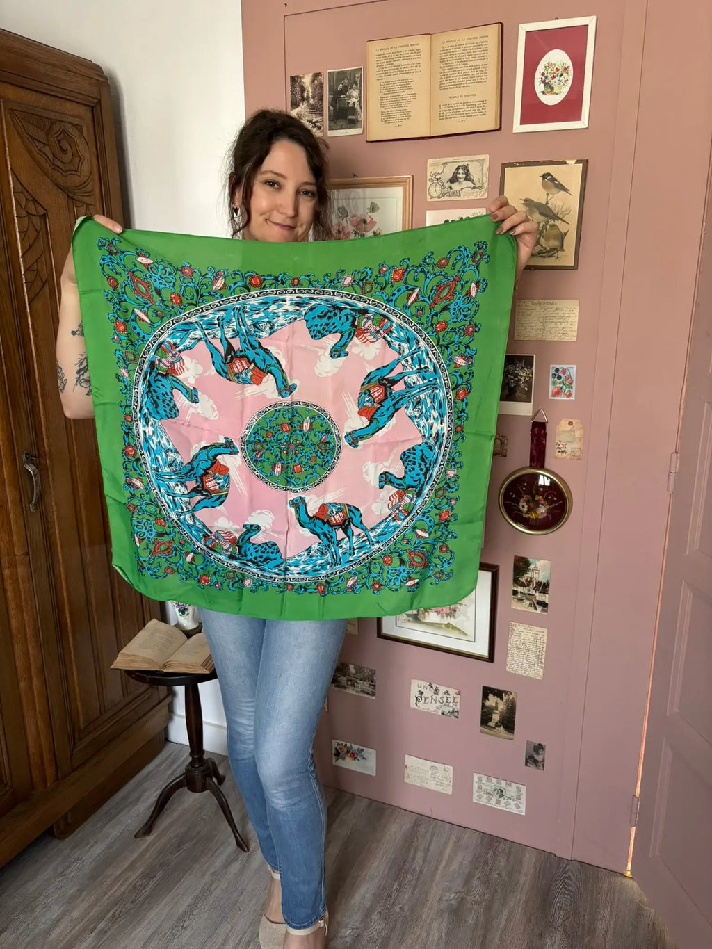 Vintage dromedary print scarf – 80s/90s