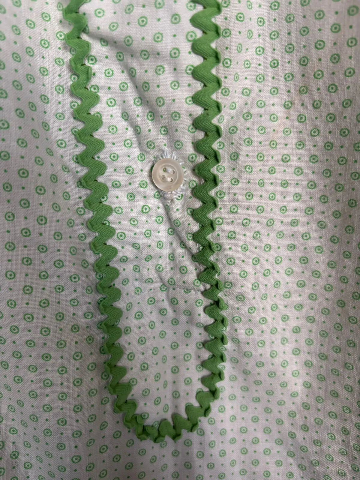 Vintage long nightgown – Small green patterns - Size 36 to 40 - 70s/80s