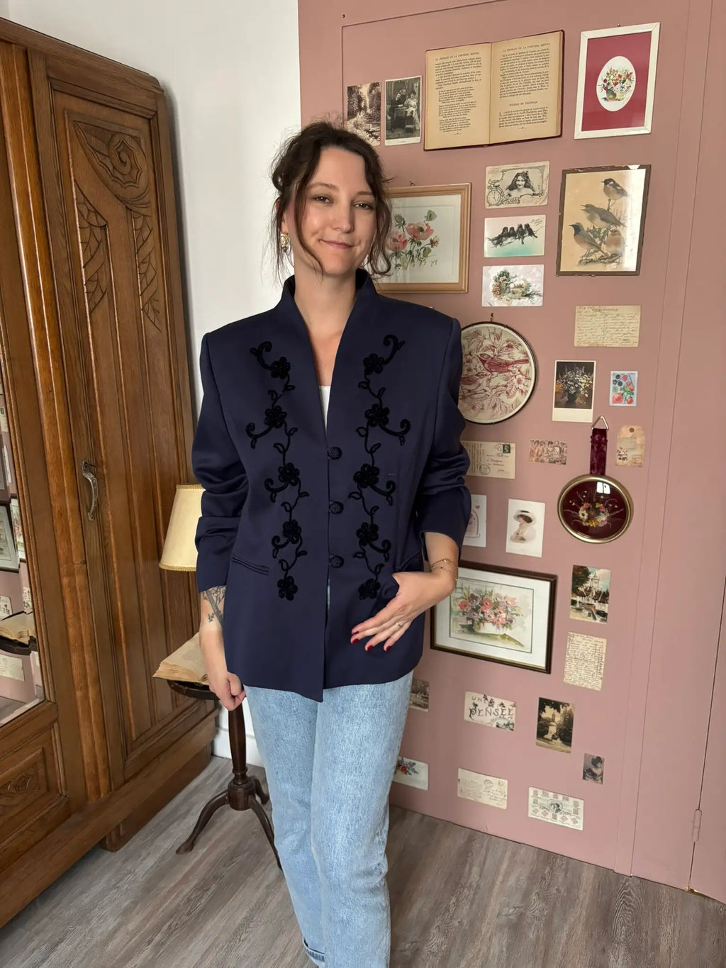 Blazer vintage Weinberg en laine bleu marine – broderies florales – Du 38 au 42 - Années 80/90