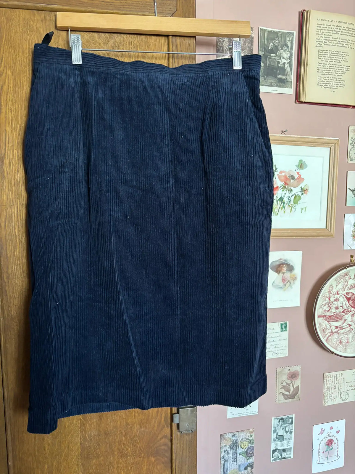 Jupe midi vintage en velours côtelé bleu marine – T.46 - Années 80