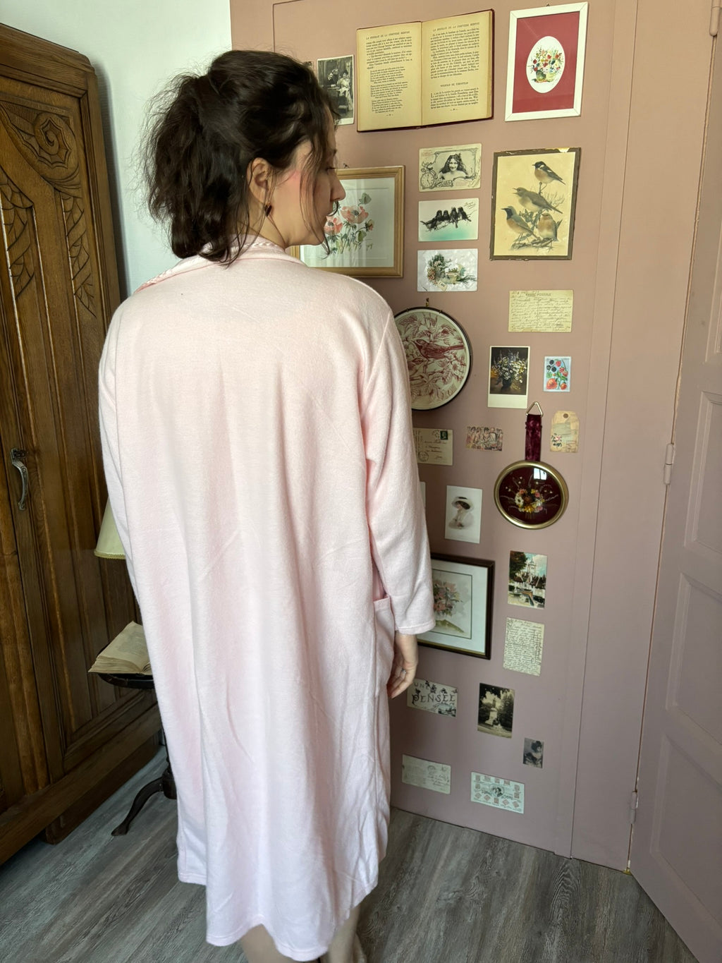 Robe de chambre longue rose poudré – T.38 à 46 – Années 80