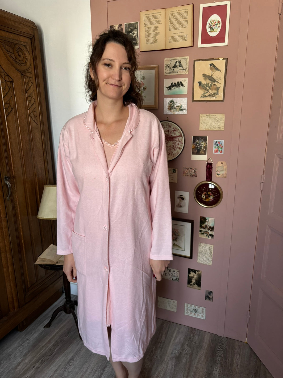 Robe de chambre longue rose poudré – T.38 à 46 – Années 80